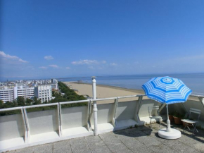 Prestigious residence with panoramic sea and lagoon view